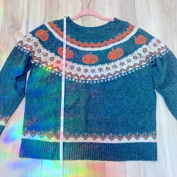 Maurices woman’s green knit pumpkin patterned fall sweater - Picture 7 of 9